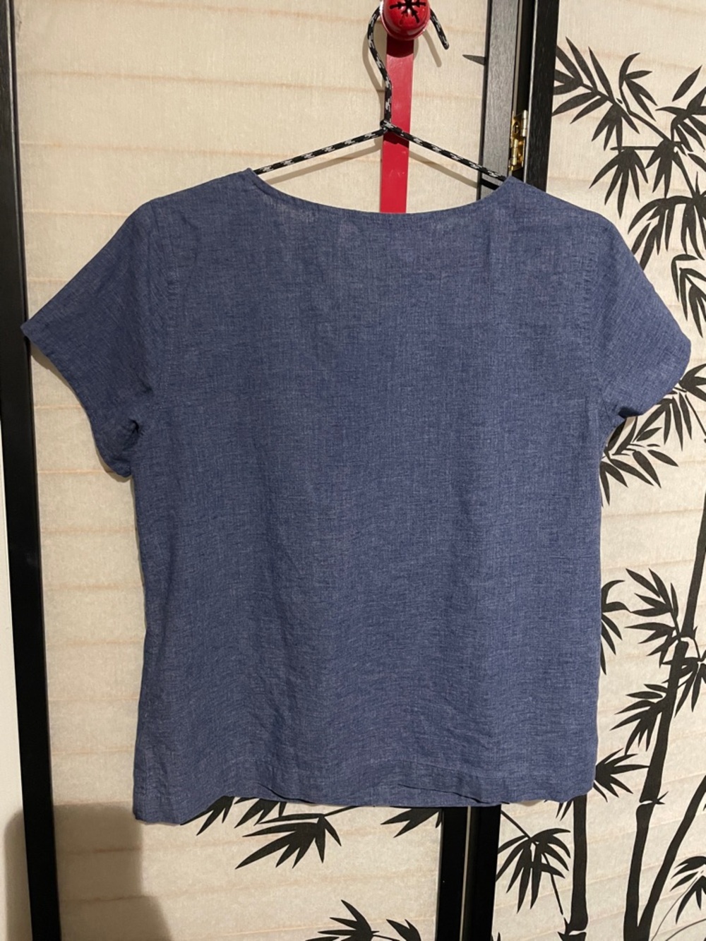 Chase Bank Lands' End Women's Navy Tie-Neck Short Sleeve Top - Picture 2 of 2